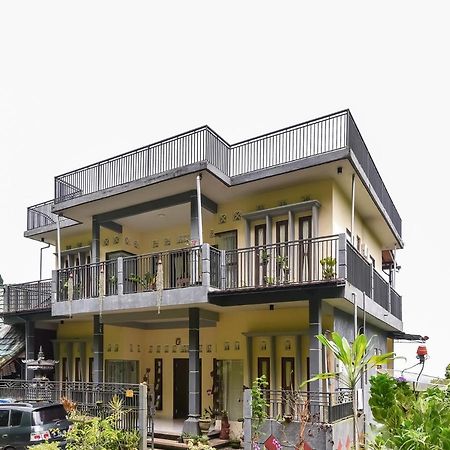 Oyo 91228 Griya Siena Hotel Munduk  Ngoại thất bức ảnh